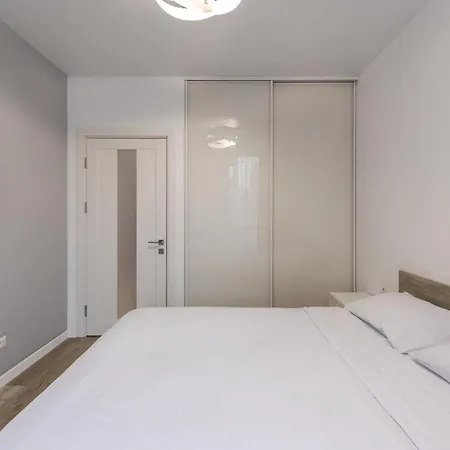 Osapart In A Complex Semycvit Apartman Lviv